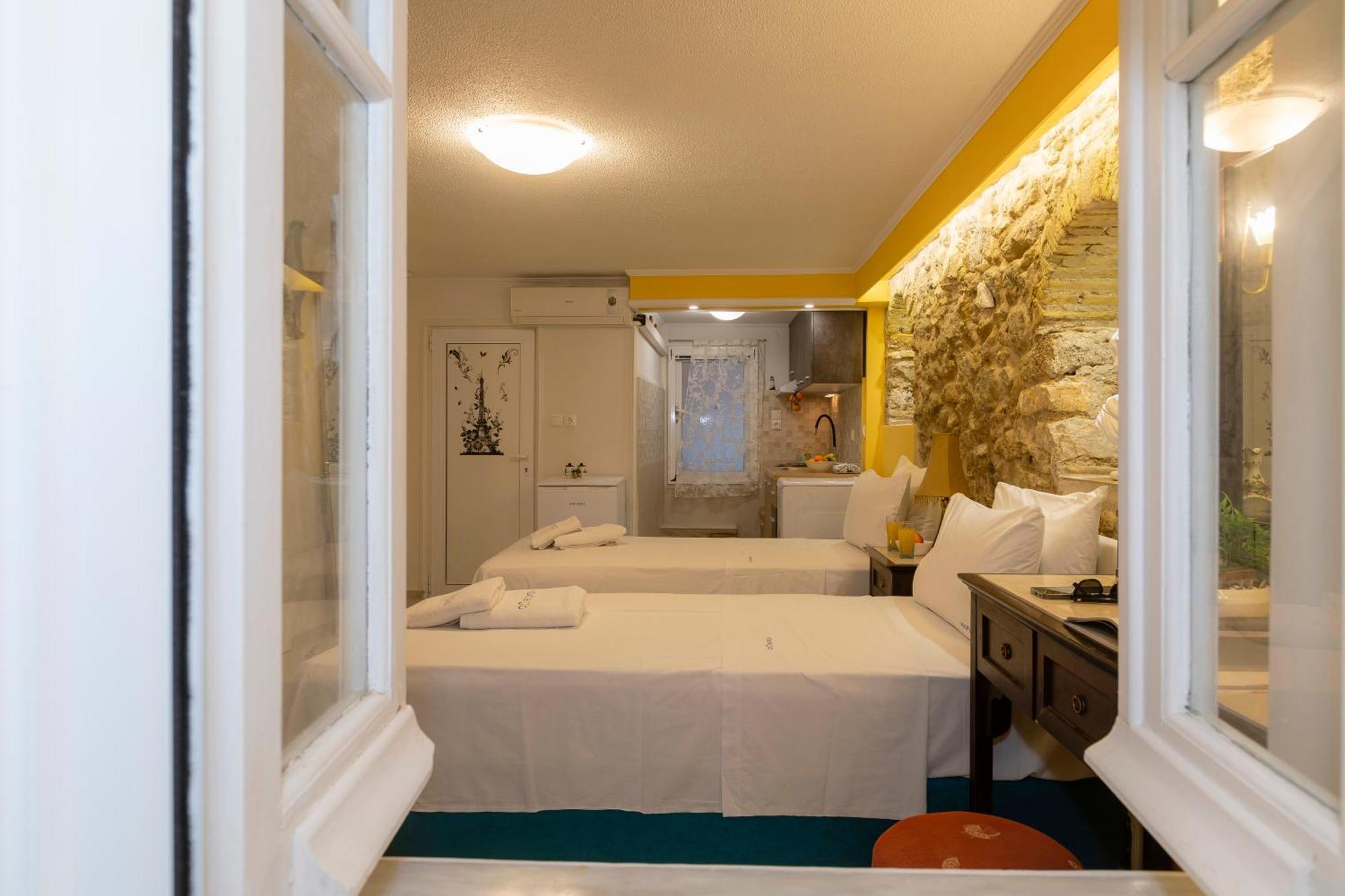 Studios In Corfu コルフ島 エクステリア 写真